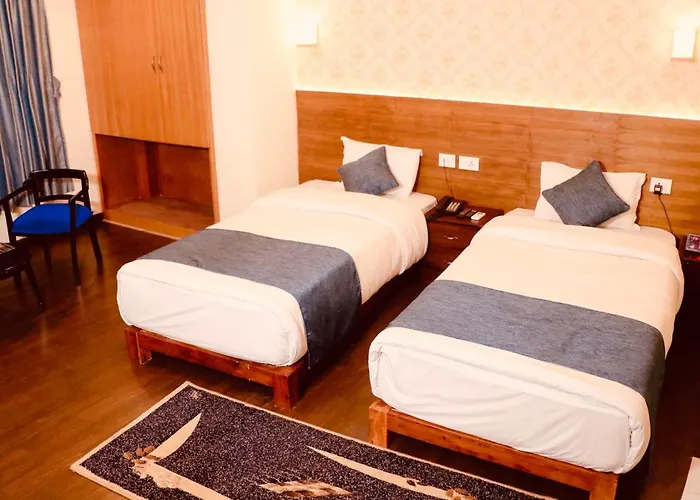 Satkar Hotel 3*